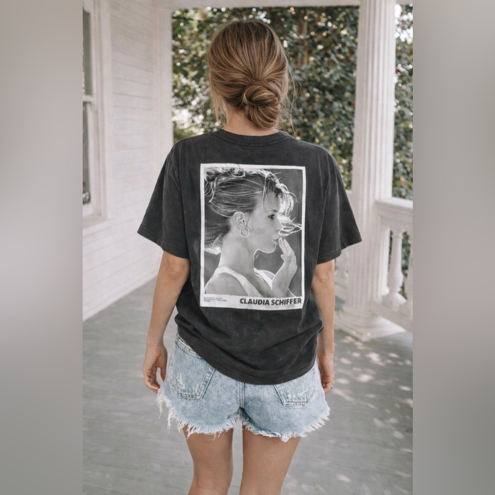AGOLDE Parker Distressed Denim Shorts & CLAUDIA SCHIFFER WASHED T-SHIRT - Picture 1 of 5